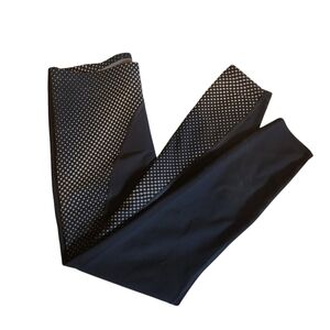 SPANX SILVER/BLACK LEGGINGS SIZE MEDIUM